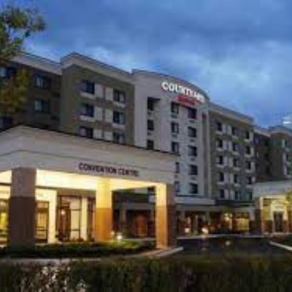 Courtyard by Marriott Toronto Brampton